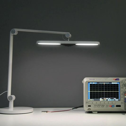 Yeelight slimme bureaulamp met lampenvoet en lichtsensor 12W - Warm en koud wit licht